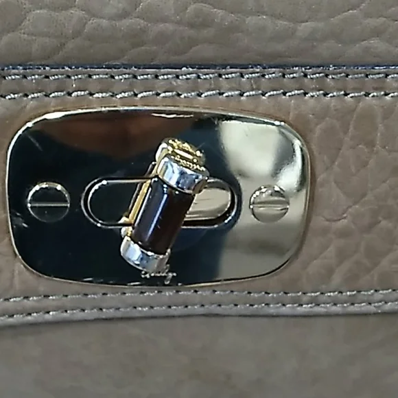 Milly tan leather shoulder bag - Picture 8 of 16